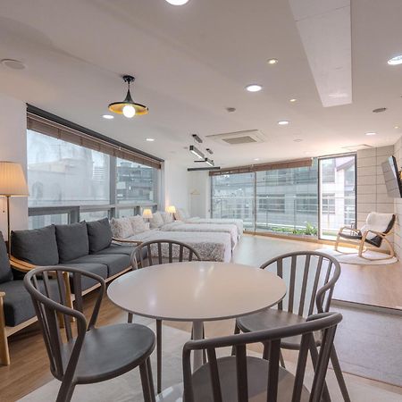 Harmony Stay Seoul Bagian luar foto